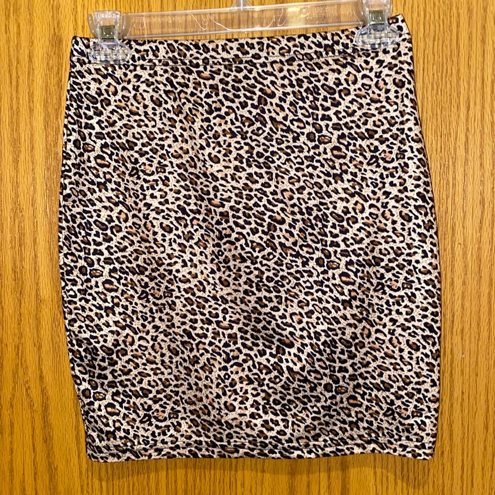 Leopard mini skirt